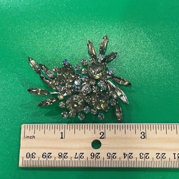 Vintage Signed Cathe Flower Rhinestone Brooch/Pin - Picture 6 of 7